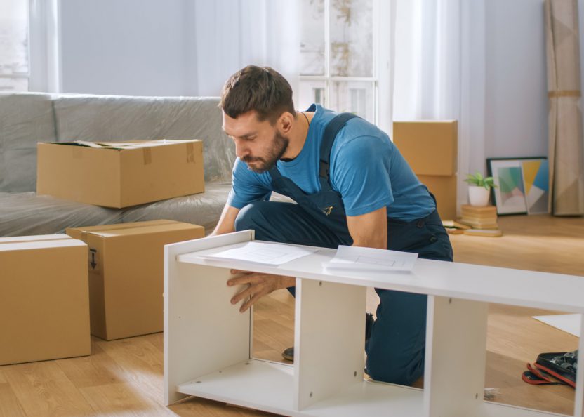 Aufgebautes Schrankelement im Wohnbereich